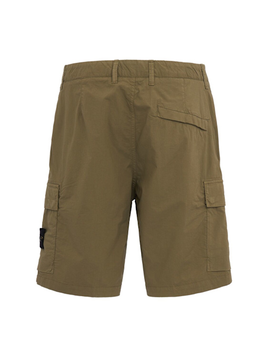 Stone Island: Logo cotton regular shorts - ミリタリーグリーン - men_1 | Luisa Via Roma