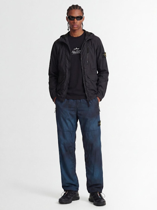 Stone Island: 尼龙裤子 - 黑色 - men_1 | Luisa Via Roma