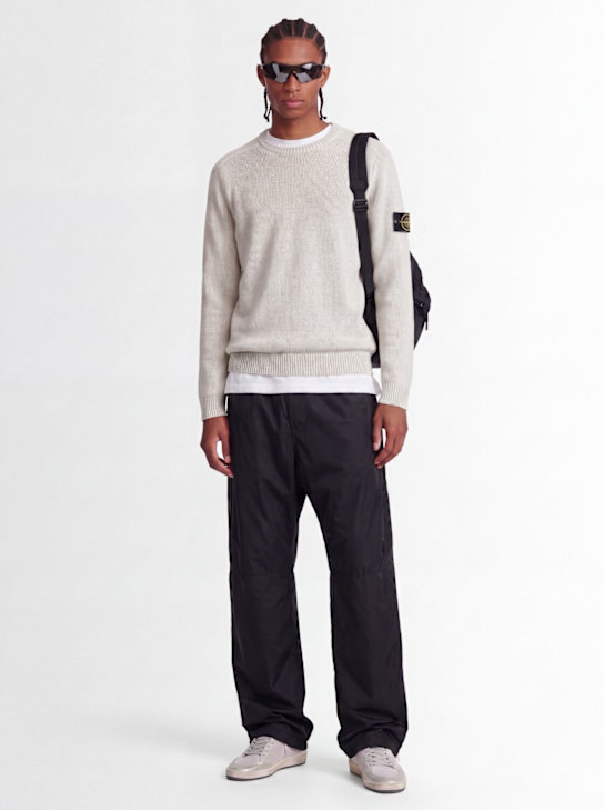 Stone Island: Logo混棉圆领毛衣 - 麻灰色 - men_1 | Luisa Via Roma