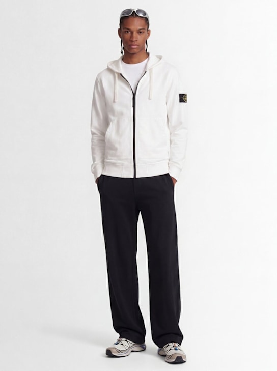 Stone Island: Logo棉质拉链开合连帽卫衣 - 白色 - men_1 | Luisa Via Roma