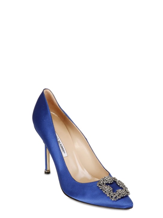 Manolo Blahnik: 105毫米Hangisi绸缎高跟鞋 - 宝蓝色 - women_2 | Luisa Via Roma