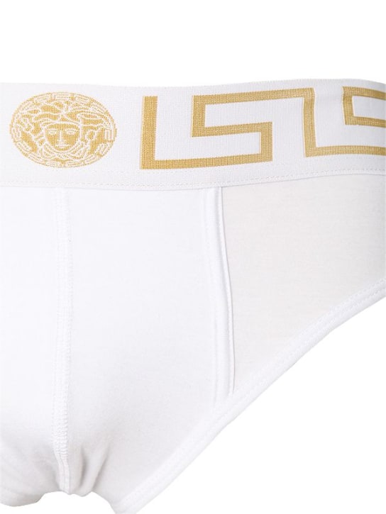 Versace: 2'li Greca streç pamuklu külot paketi - Beyaz - men_1 | Luisa Via Roma