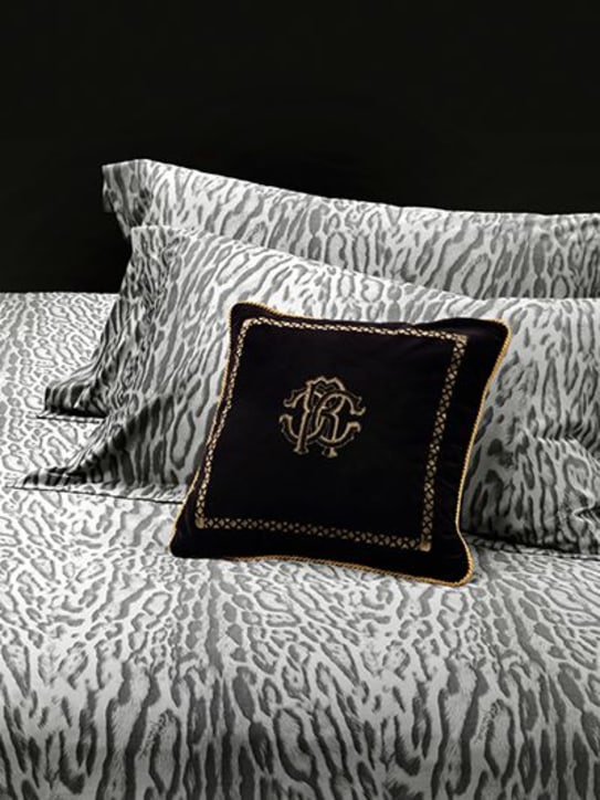 Roberto Cavalli: Venezia cotton & silk cushion - Black - ecraft_1 | Luisa Via Roma