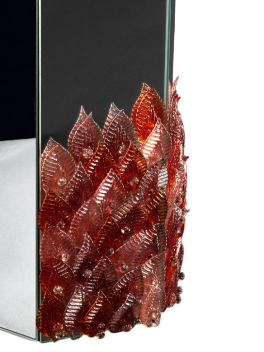 Visionnaire: Foglia hexagonal mirror vase - Red/Silver - ecraft_1 | Luisa Via Roma