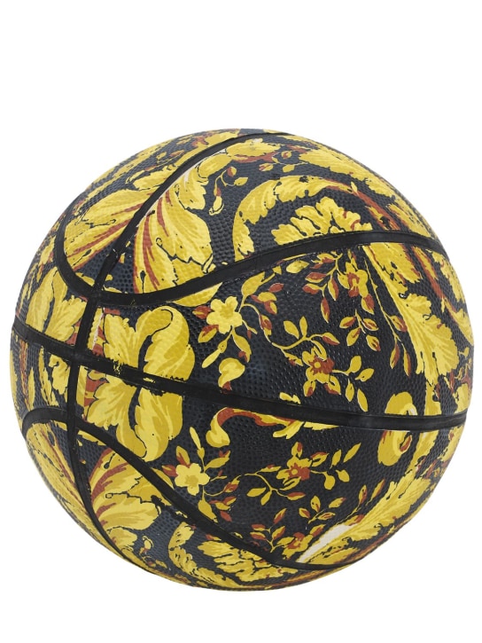 Versace: Ballon de basketball imprimé Play On - ecraft_0 | Luisa Via Roma