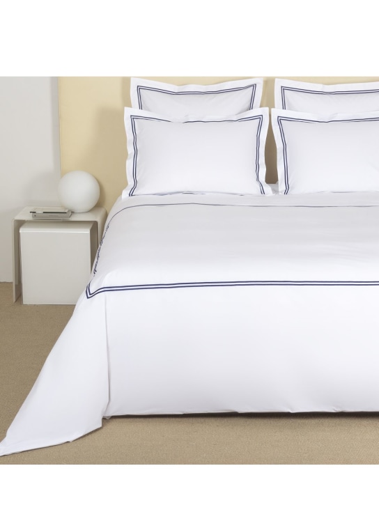 Frette: Parure de lit en percale de coton Hotel Classic - Blanc/Bleu - ecraft_1 | Luisa Via Roma