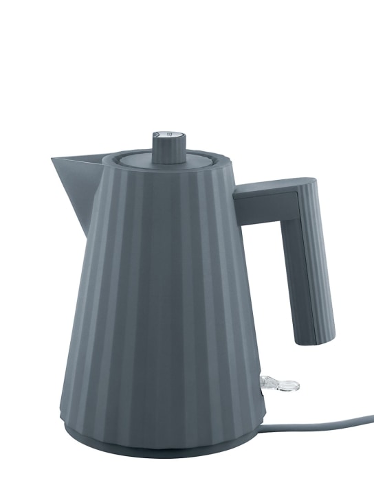 Alessi: Plissé small electric tea kettle - Grey - ecraft_0 | Luisa Via Roma