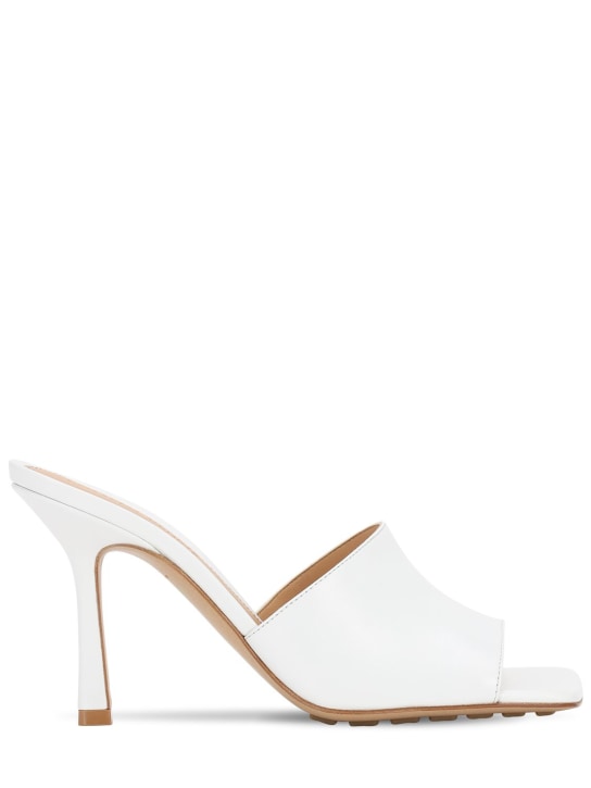 Bottega Veneta: 90毫米弹力皮革穆勒鞋 - 白色 - women_0 | Luisa Via Roma