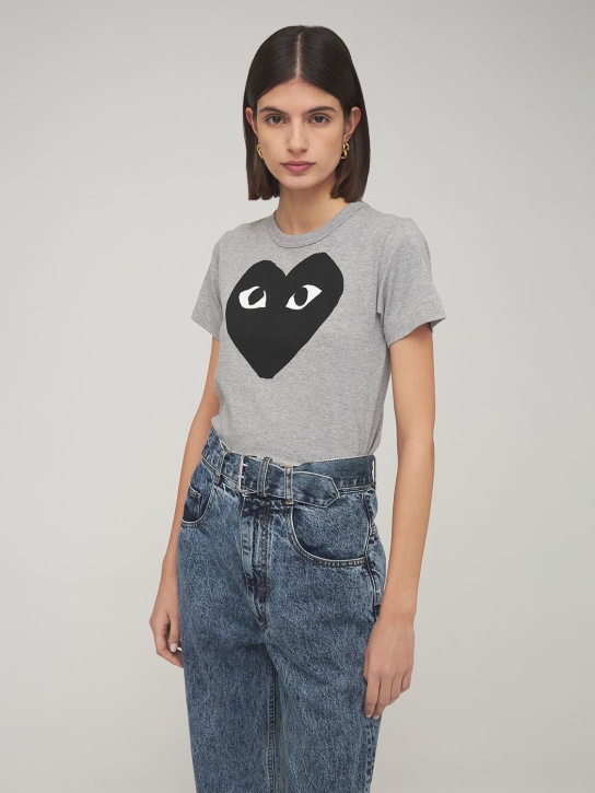 Comme des Garçons Play: T-shirt en jersey de coton imprimé coeur noir - women_1 | Luisa Via Roma
