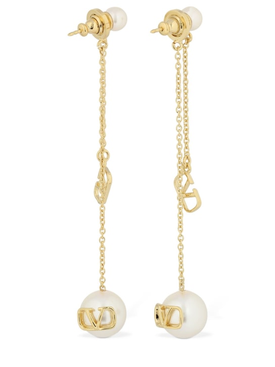 Valentino Garavani: V logo & faux pearl pendant earrings - Gold/White - women_1 | Luisa Via Roma