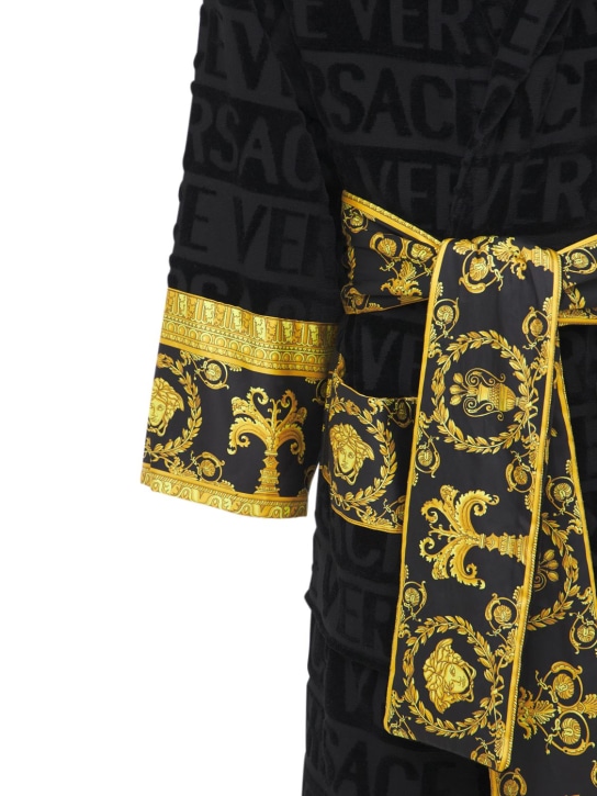 Versace: Albornoz Barocco & Robe de algodón - Negro/Dorado - ecraft_1 | Luisa Via Roma