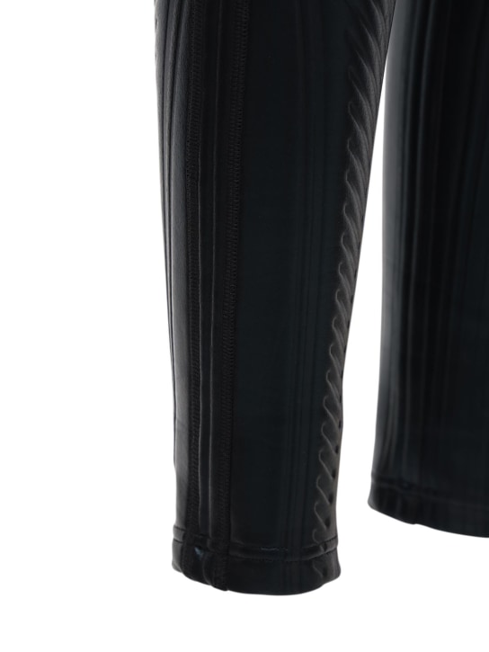 MUGLER: Embossed shiny stretch jersey leggings - Black - women_4 | Luisa Via Roma