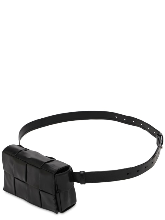 Bottega Veneta: Cassette Intreccio leather belt bag - Siyah - men_1 | Luisa Via Roma