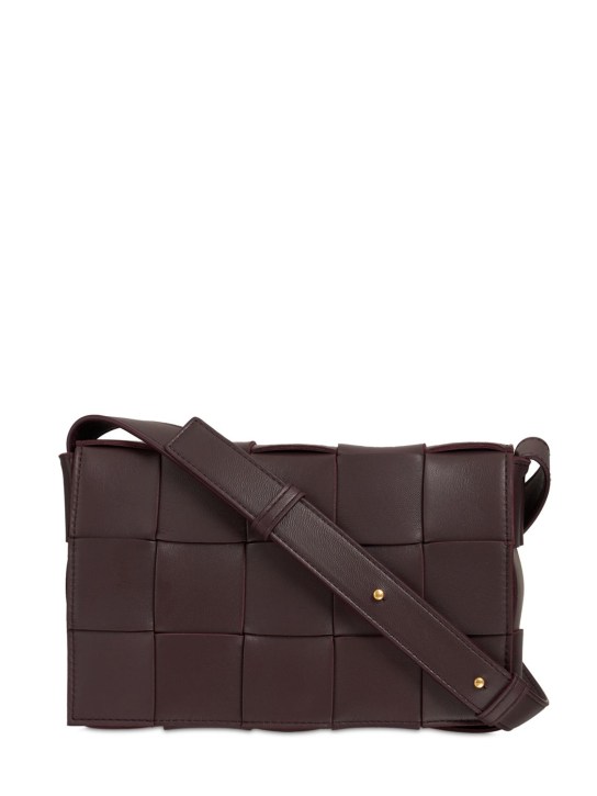 Bottega Veneta: Medium Cassette leather crossbody bag - Grape - women_0 | Luisa Via Roma