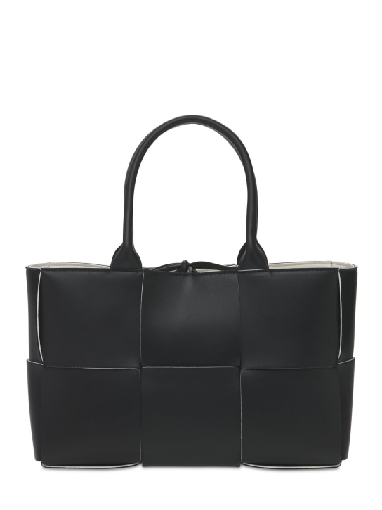 Bottega Veneta: Small Arco leather tote bag - Siyah - women_0 | Luisa Via Roma
