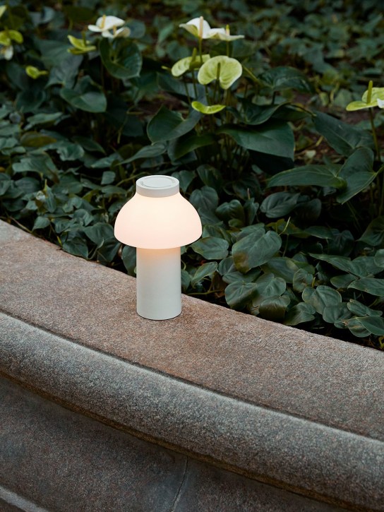 HAY: Lámpara portátil de mesa - Crema/Bianco - ecraft_1 | Luisa Via Roma