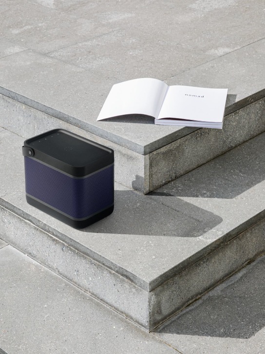 Bang & Olufsen: Beolit 20 portable speaker - Black - ecraft_1 | Luisa Via Roma