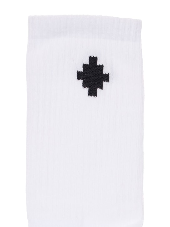 Marcelo Burlon County Of Milan: Chaussettes en coton mélangé à logo - Blanc - kids-boys_1 | Luisa Via Roma