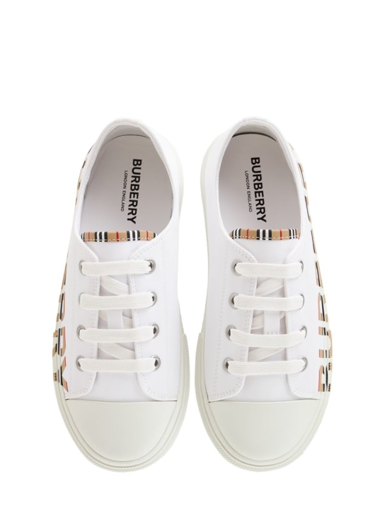 Burberry: Sneakers de algodón con logo y cordones - Blanco - kids-girls_1 | Luisa Via Roma