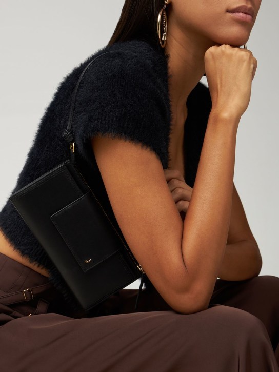 Jacquemus: Le Pichoto zip-up leather shoulder bag - women_1 | Luisa Via Roma