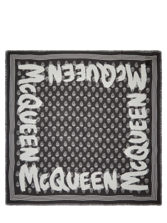 Alexander McQueen: Foulard in modal con logo - Nero - men_0 | Luisa Via Roma