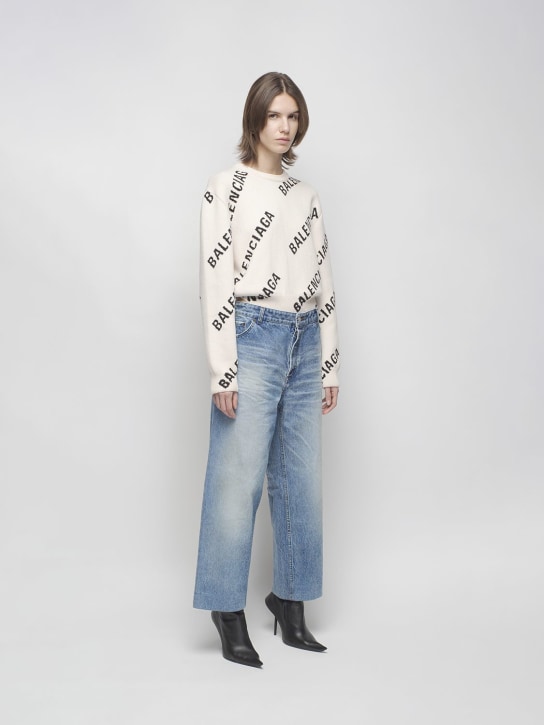 Balenciaga: Suéter de punto de algodón con logo - women_1 | Luisa Via Roma
