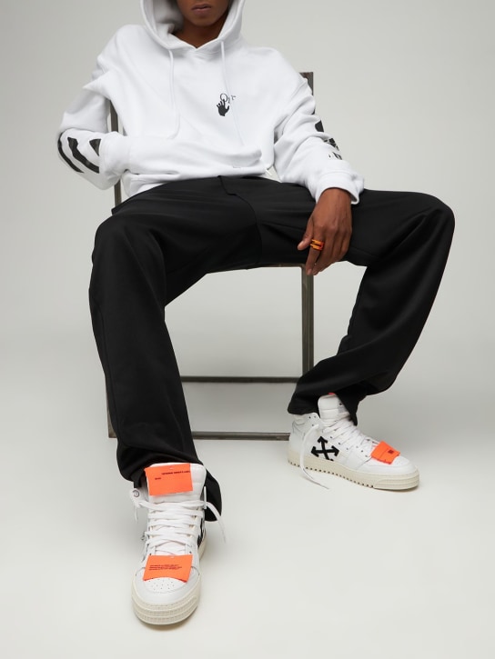 Off-White: Sneakers en cuir 3.0 Off Court - Blanc/Orange - men_1 | Luisa Via Roma