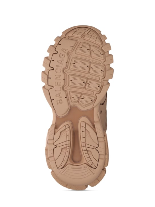 Balenciaga: Track运动鞋 - 米黄色 - men_4 | Luisa Via Roma