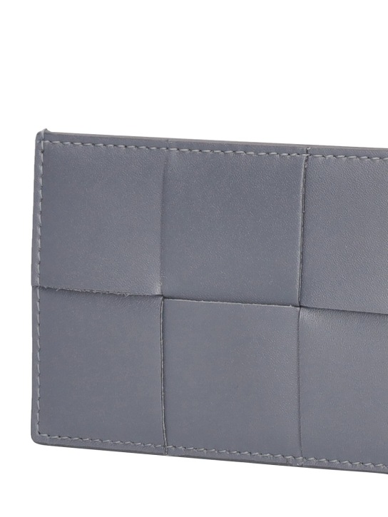 Bottega Veneta: Cassette leather credit card case - Thunder - men_1 | Luisa Via Roma