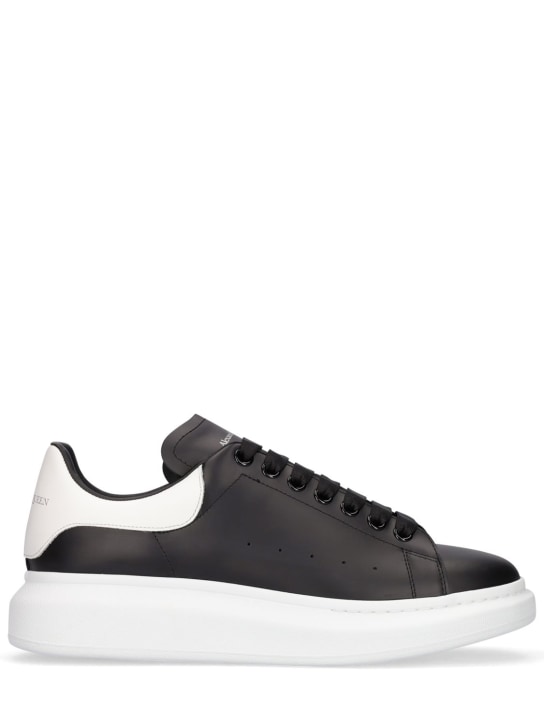 Alexander McQueen: 45mm Leather sneakers - Siyah/Beyaz - men_0 | Luisa Via Roma