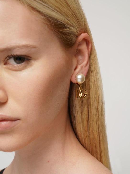 Dolce&Gabbana: DG Newton faux pearl clip-on earrings - Gold/White - women_1 | Luisa Via Roma