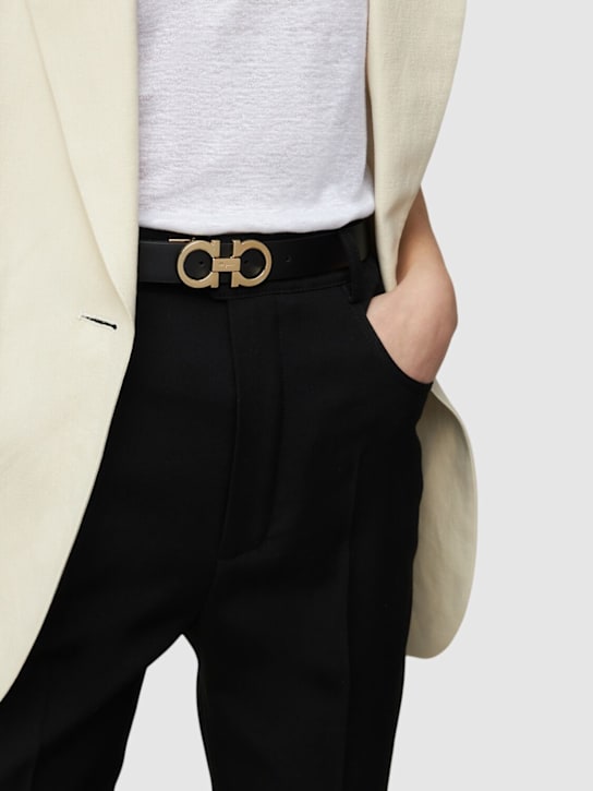 Ferragamo: 2.5cm Gancini reversible leather belt - women_1 | Luisa Via Roma