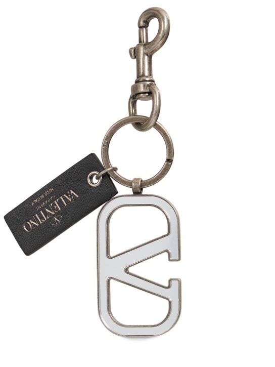 Valentino Garavani: Porte-clés logo en métal - Argent - men_0 | Luisa Via Roma