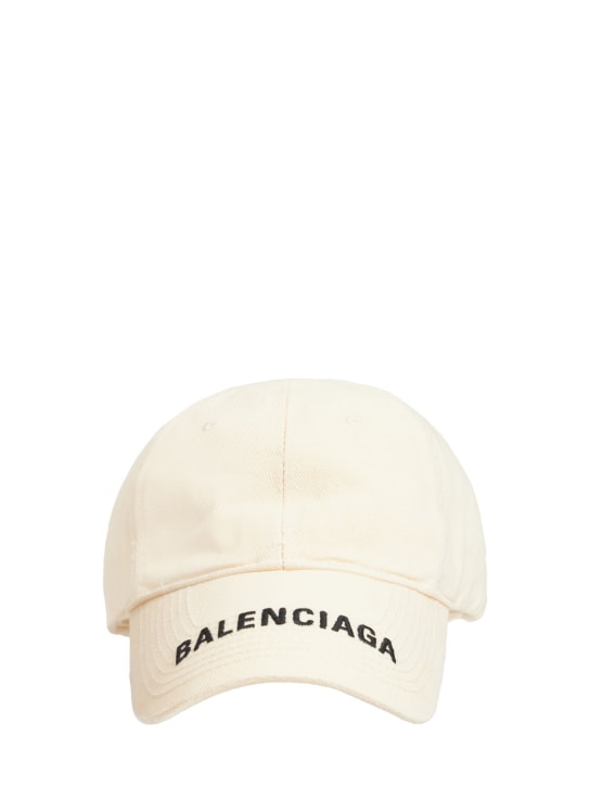 Balenciaga: 로고 바이저 코튼 베이스볼 캡 - Chalky White - men_0 | Luisa Via Roma