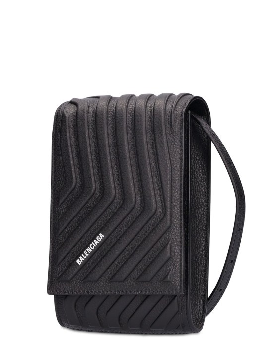 Balenciaga: Handytasche aus Leder mit Riemen „Car“ - Schwarz - men_2 | Luisa Via Roma