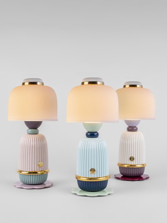 Lladrò: Kokeshi porcelain lamp - Blue - ecraft_1 | Luisa Via Roma