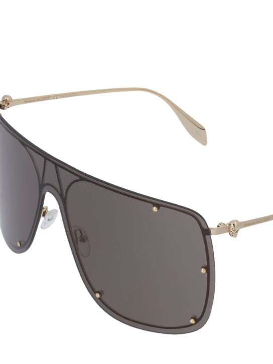 Alexander McQueen: AM0313S sunglasses - Gold - men_1 | Luisa Via Roma