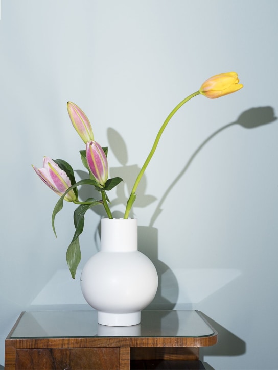 Raawii: Medium Strøm Vase - White - ecraft_1 | Luisa Via Roma