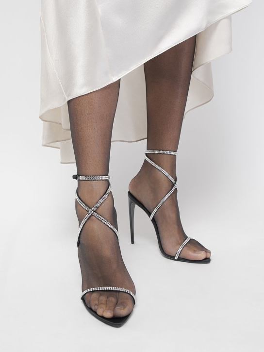Saint Laurent: 110mm hohe Sandaletten aus Kreppsatin - Schwarz - women_1 | Luisa Via Roma