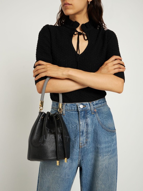 Marc Jacobs: The leather bucket bag - Black - women_1 | Luisa Via Roma