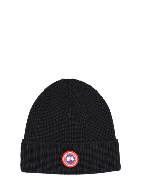 Canada Goose: Arctic Disc Rib Toque wool hat - Black - men_0 | Luisa Via Roma