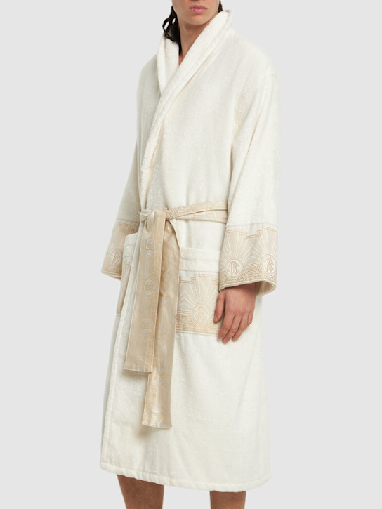 Roberto Cavalli: Royal Gold shawl collar bath robe - Gold - ecraft_3 | Luisa Via Roma