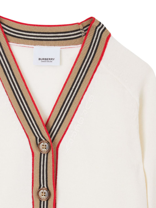 Burberry: Cardigan in maglia di lana a intarsio - Off White - kids-boys_1 | Luisa Via Roma