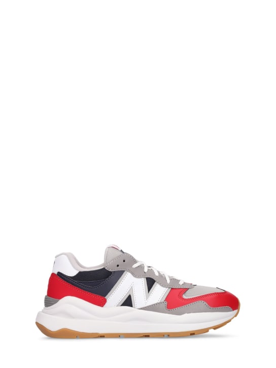New Balance: 990 V6 faux leather lace-up sneakers - kids-boys_0 | Luisa Via Roma