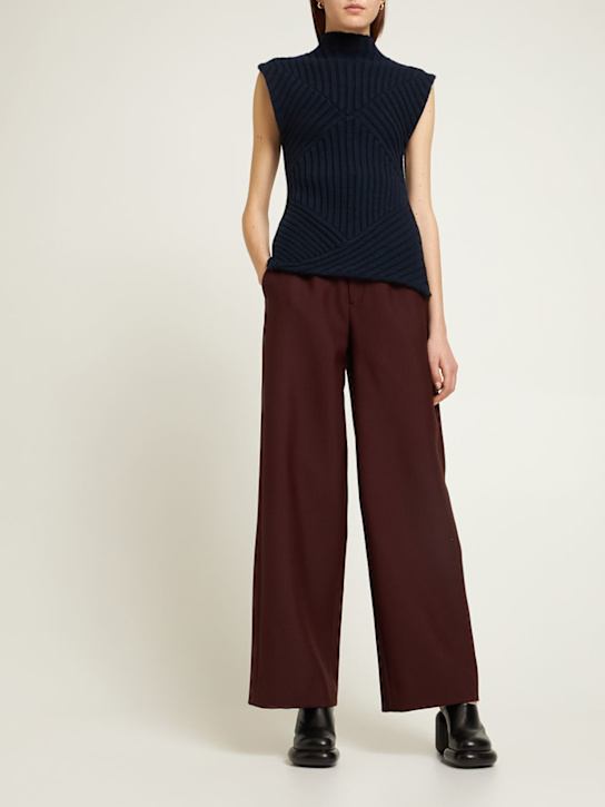 Gauchere: Rib knit wool open back top - Navy/Black - women_1 | Luisa Via Roma