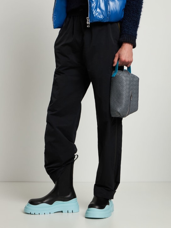 Bottega Veneta: Leather pouch w/ contrast handle - Thunder/Pool - men_1 | Luisa Via Roma