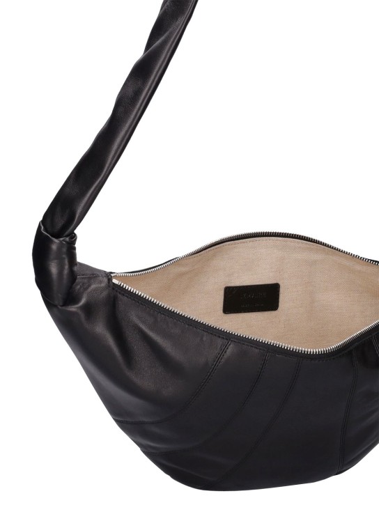 Lemaire: MEDIUM SCHULTERTASCHE AUS LEDER „CROISSANT“ - women_5 | Luisa Via Roma