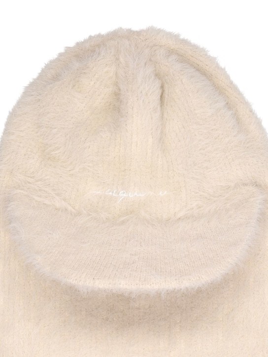 Jacquemus: La Cagoule Casquette plush balaclava hat - Off-White - women_1 | Luisa Via Roma