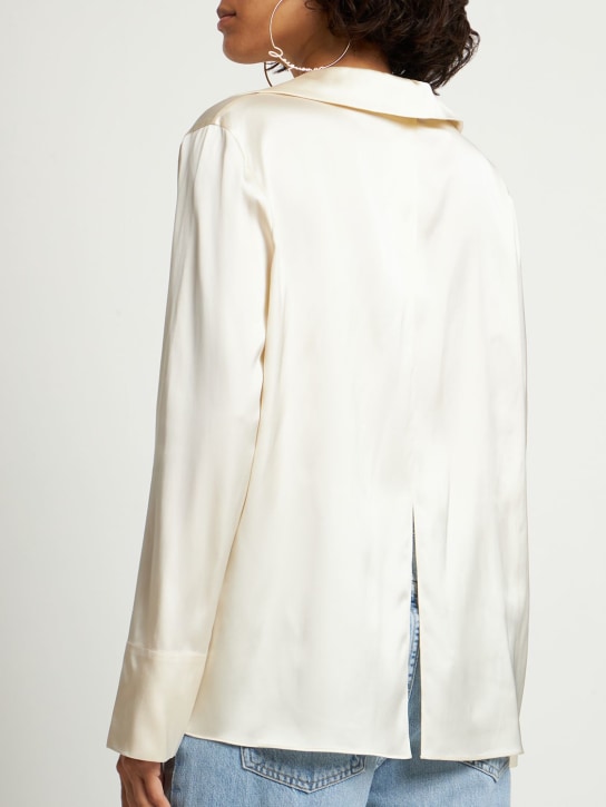 Jacquemus: La Chemise Notte open satin shirt - Off-White - women_2 | Luisa Via Roma