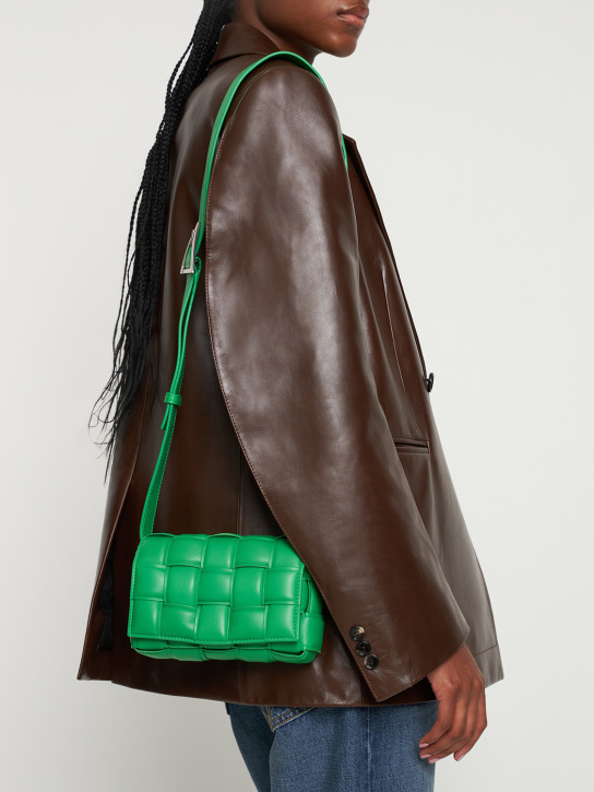 Bottega Veneta: Leather shoulder bag - Parakeet - women_1 | Luisa Via Roma